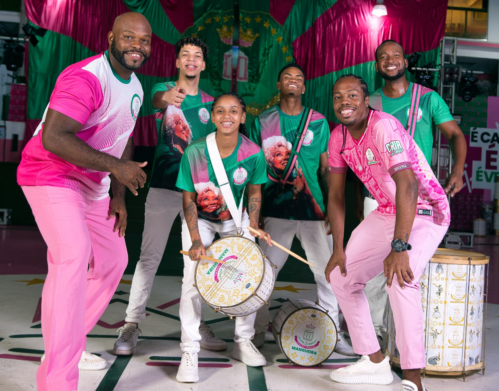 Encerramento com a Escola de Samba Mangueira